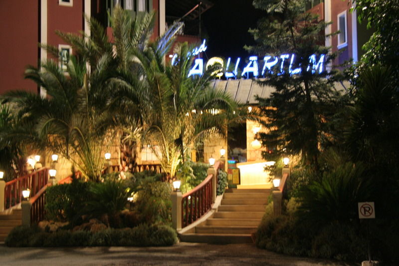 Grand Aquarium Apart İçmeler Buitenkant foto