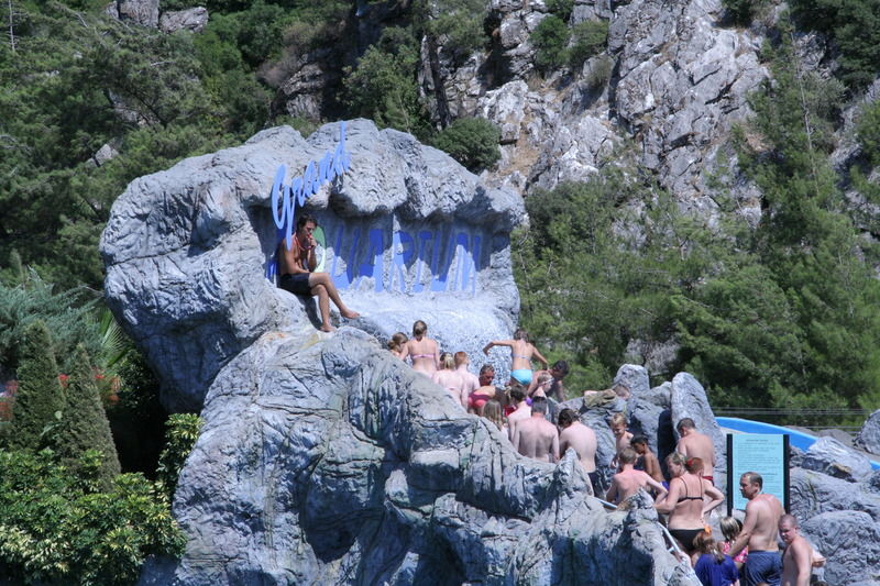 Grand Aquarium Apart İçmeler Buitenkant foto