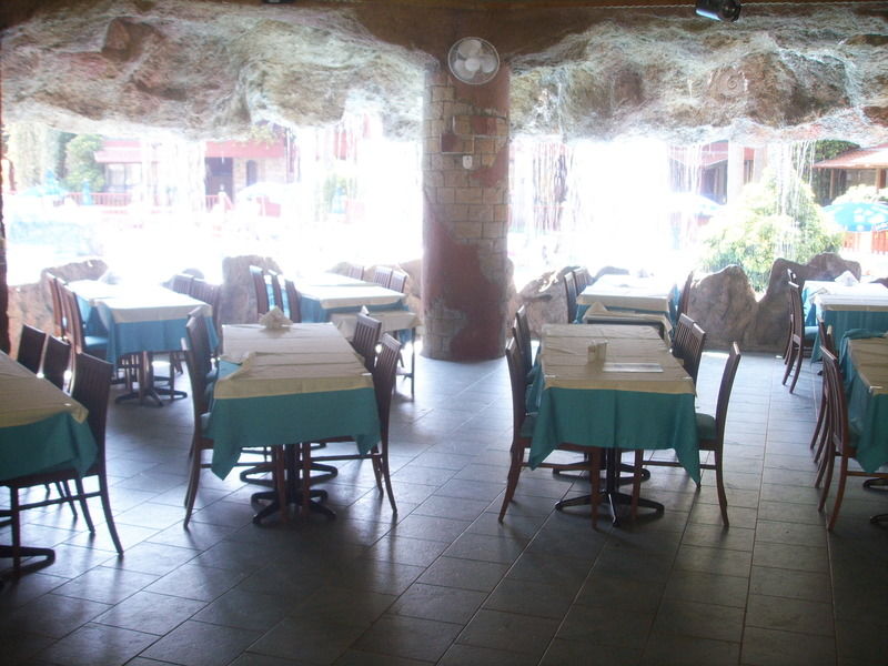 Grand Aquarium Apart İçmeler Buitenkant foto