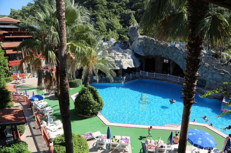 Grand Aquarium Apart İçmeler Buitenkant foto