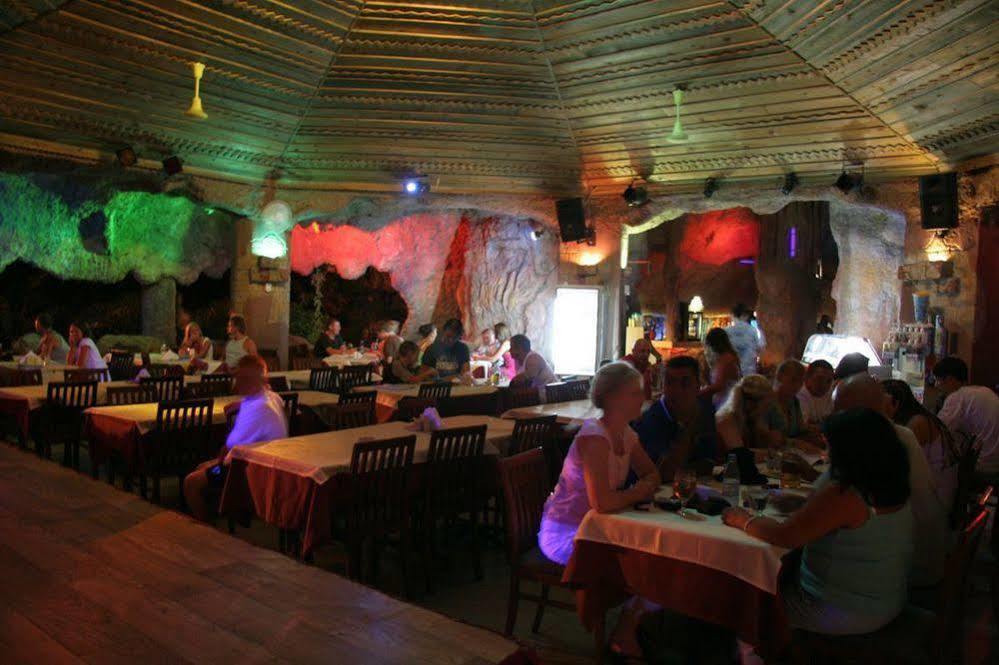 Grand Aquarium Apart İçmeler Buitenkant foto