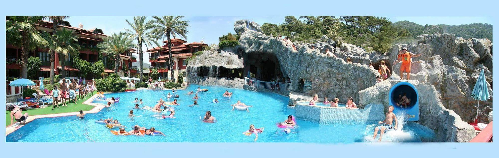 Grand Aquarium Apart İçmeler Buitenkant foto